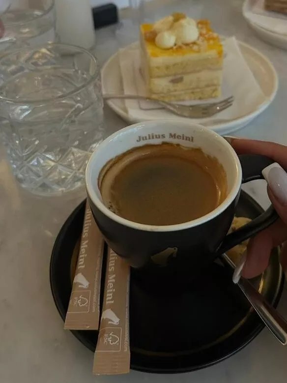 Meszaros Macaron & Dessert Boutique