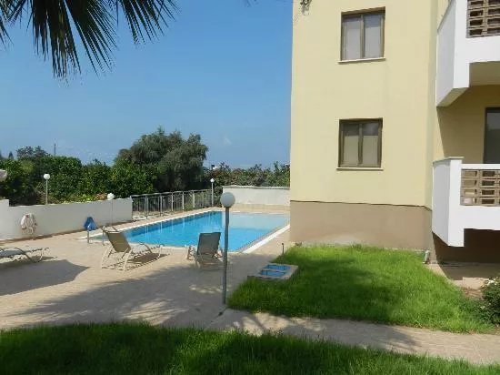 Dora Apartments