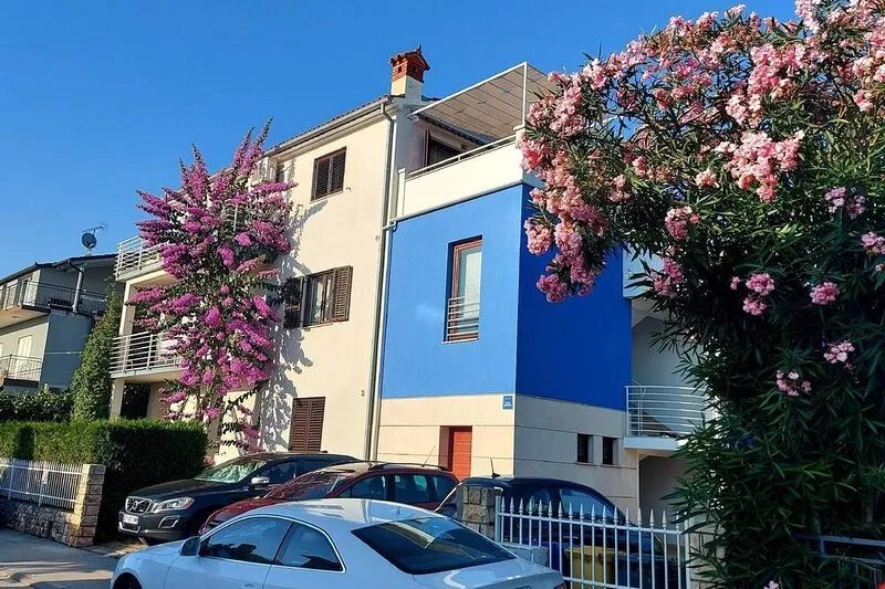 Holiday apartment Pula for 1 - 8 persons with 3 bedrooms - Holiday house