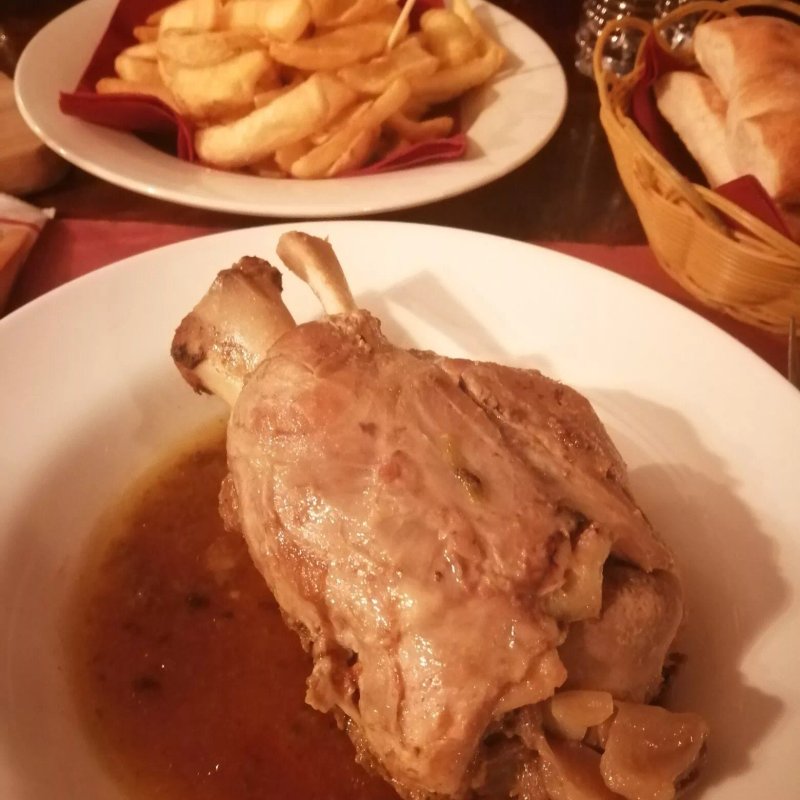Crossroads Pub