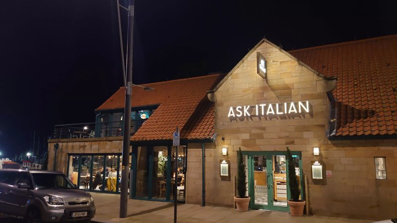 Restaurants & cafés