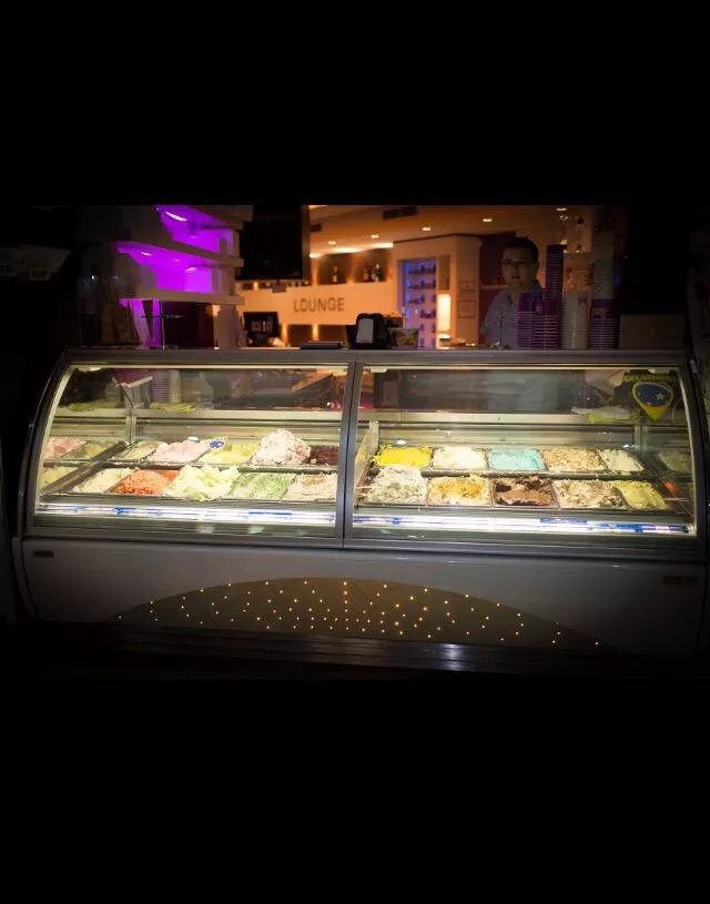 Eissalon Fronza Eis Cafe Lounge Bar