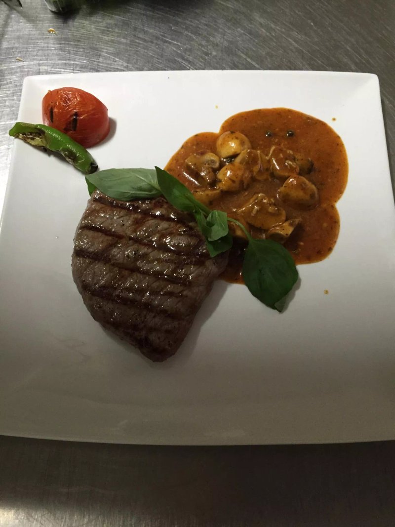 Cafe & Restaurant Efeze