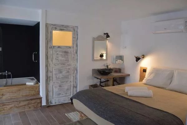 Lovin Book Guesthouse
