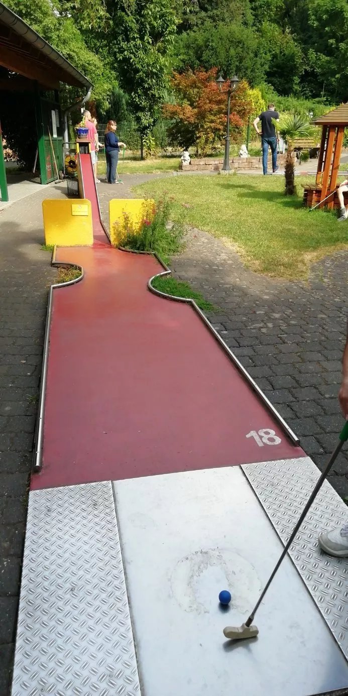 Minigolf und Einkehrhaus