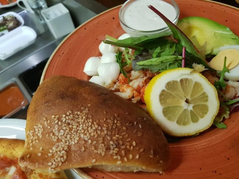 Bistro Cafe Pazzo
