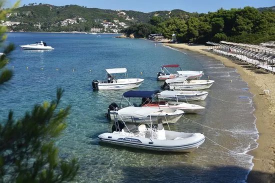 Vromolimnos watersports and boat rental
