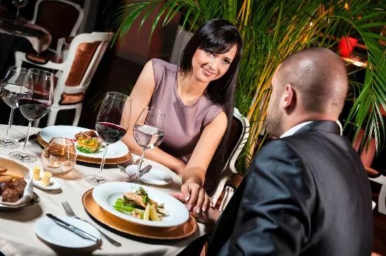 SUITE Restaurant & Lounge