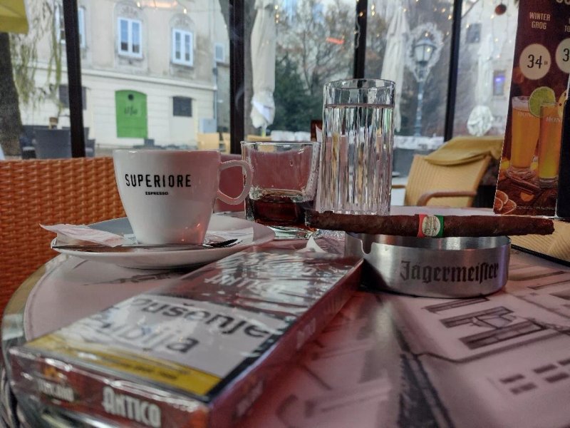 Jupi Bar