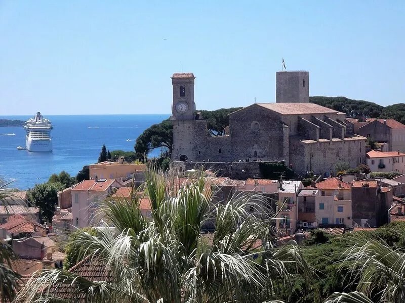 50M Beaches -Studio in Standing Residence -Terrace and Private Parking