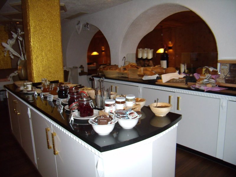 Alpenhotel ... Fall in Love Restaurant