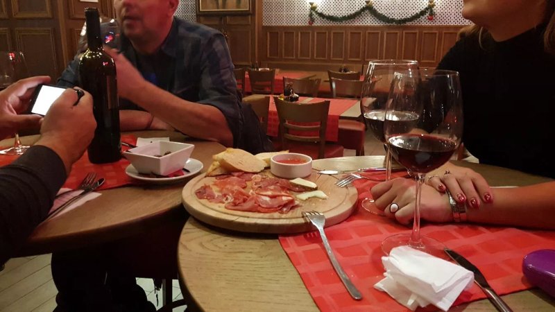 Bodega Tapas & Wine