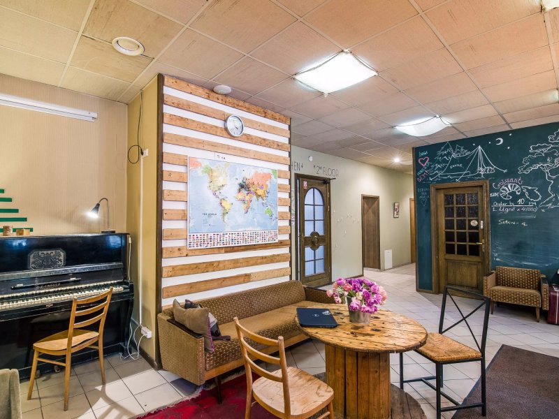 Downtown Forest Hostel & Camping