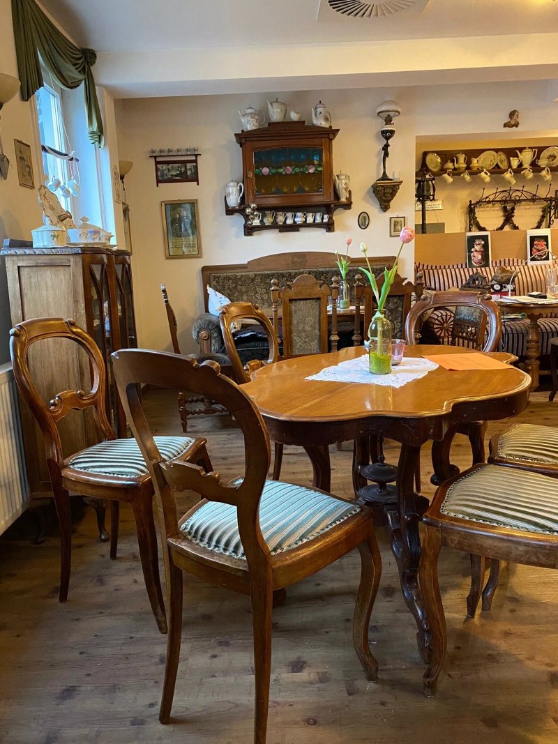 Cafe Antique