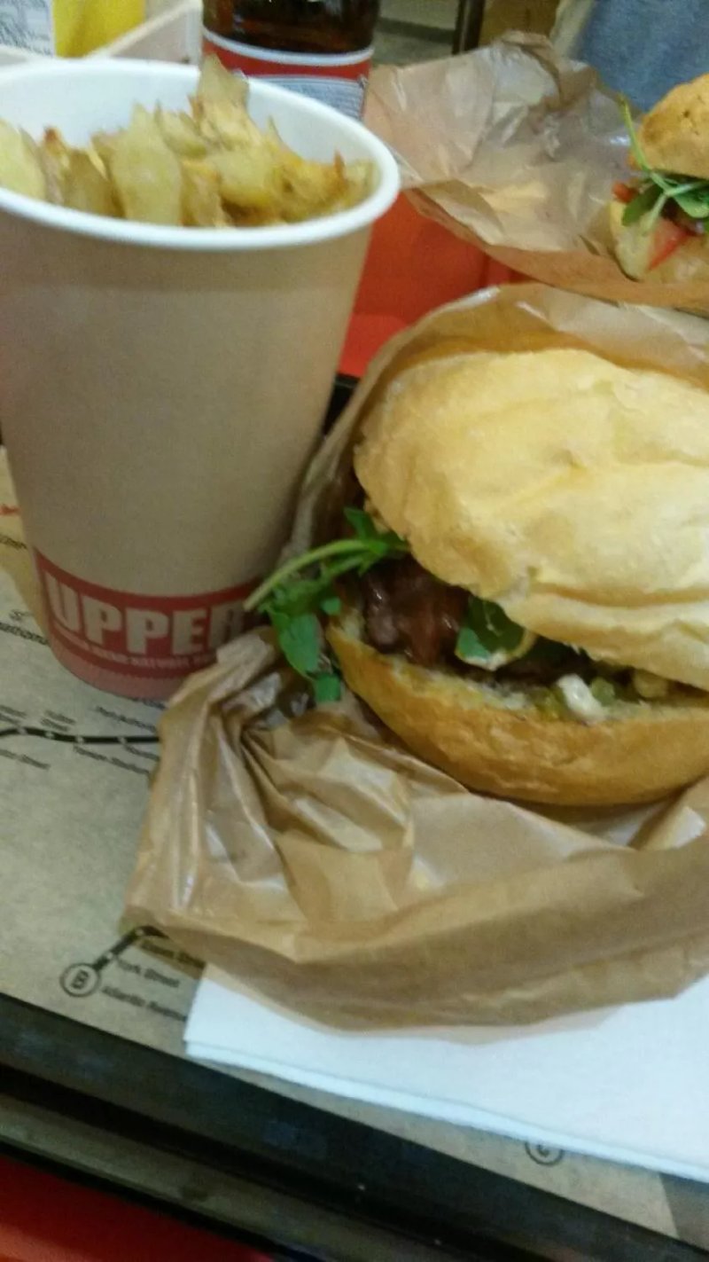 UPPER Burger