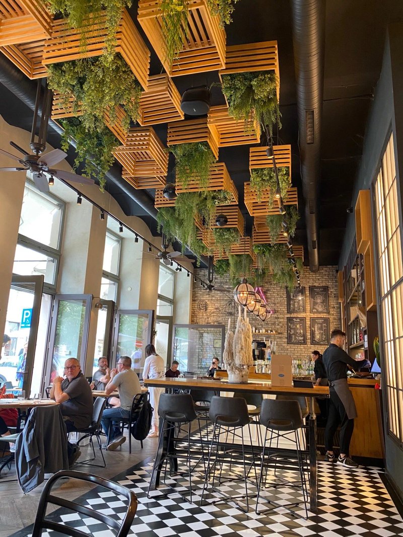 Food Lab Restaurant