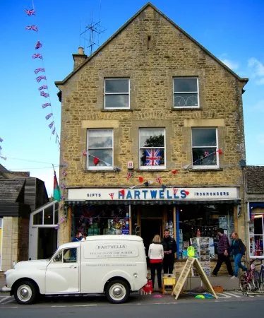 Hartwells Cotswold Cycle Hire