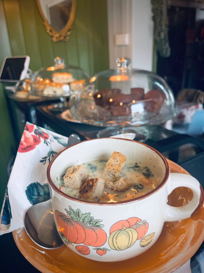 Cafe Antiques Cawthorne