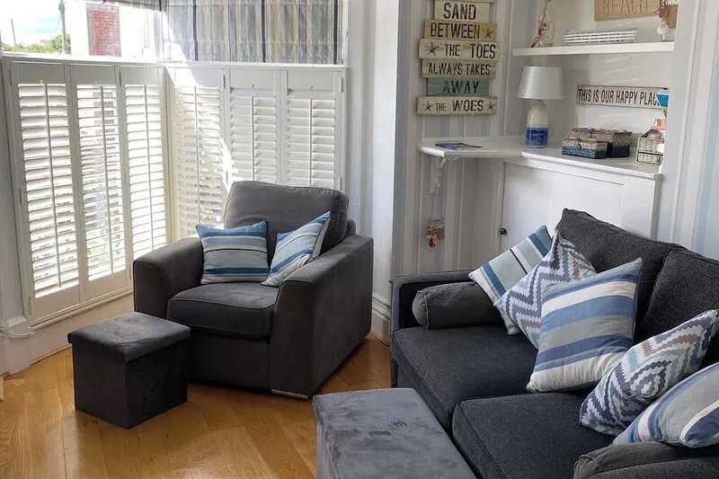 ⭐️EXCEPTIONAL⭐️ONE BEDROOM APARTMENT WHITBY!�ABBEY VIEWS! 3PM CHECK IN SLEEPS 4
