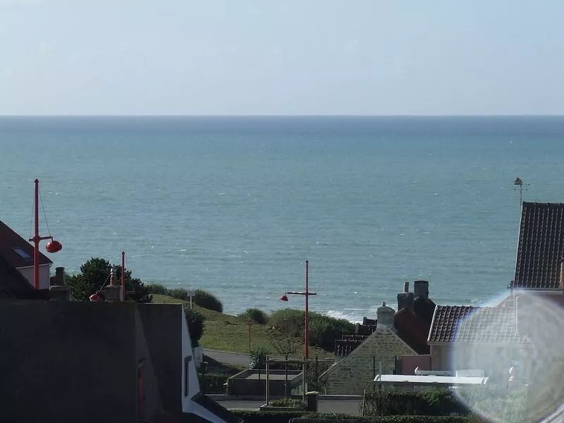 Spacious apartment with sunny sea views from the skylights with terrace