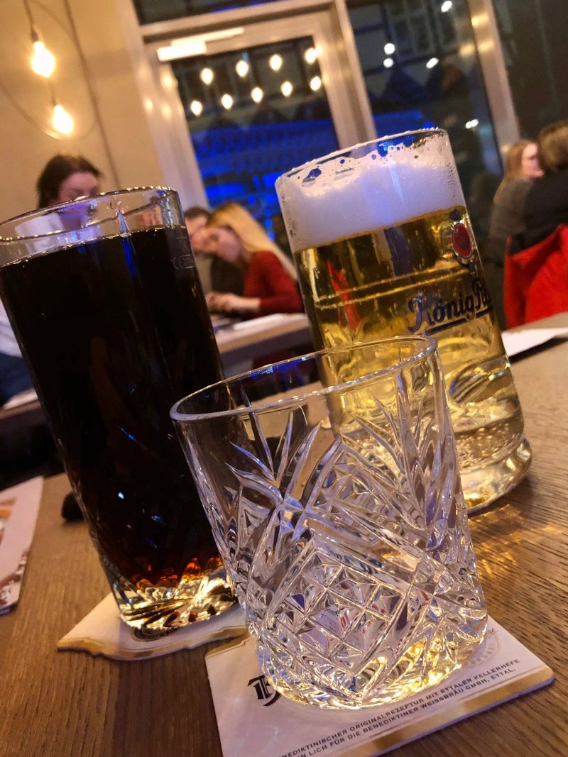 Zum Gluck Restaurant & Bar
