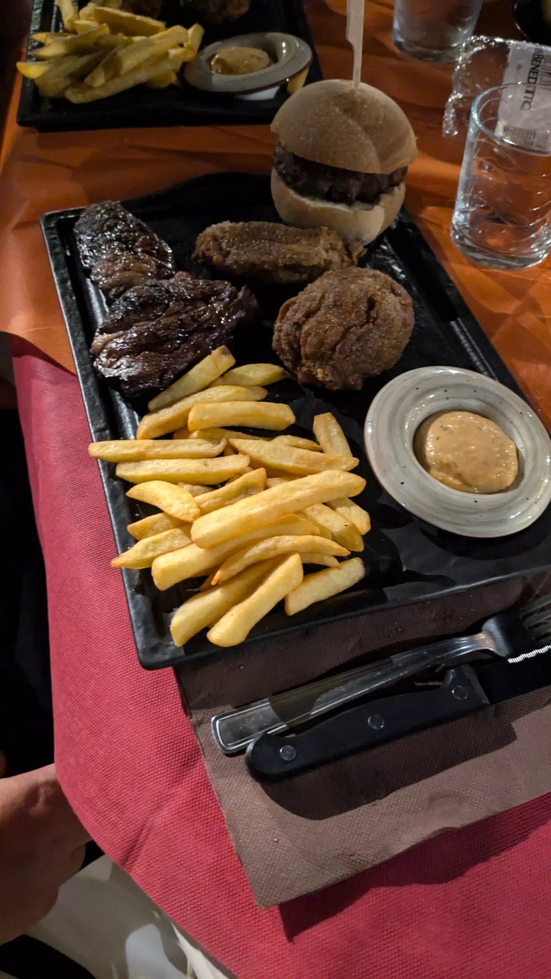 Dallas Country Restaurant & Steak House