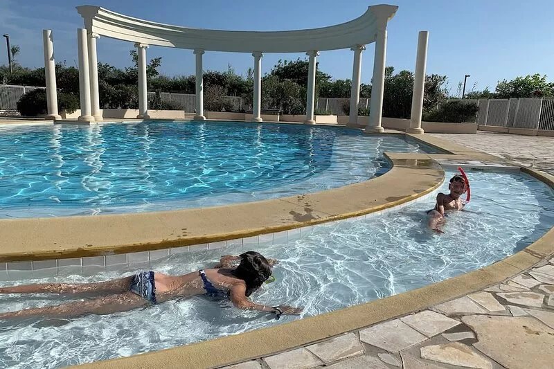 Seafront with swimming pool Apartment 4 pers (1bed)
