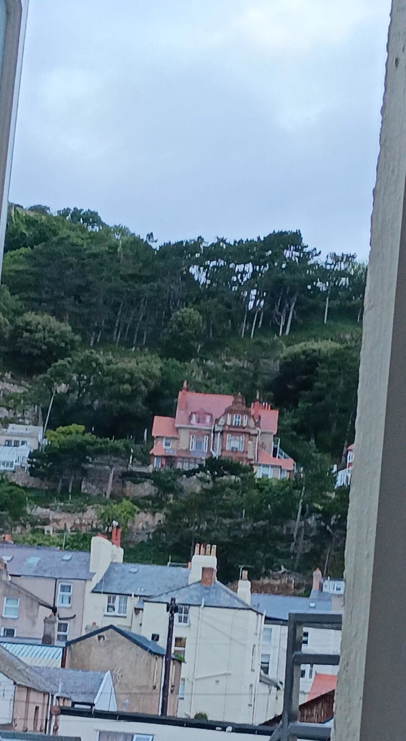 Montclare Hotel