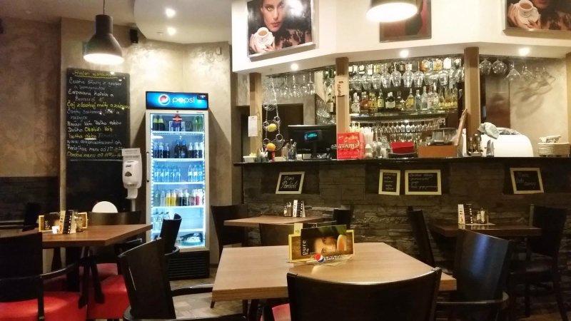 Restauracia Avalon
