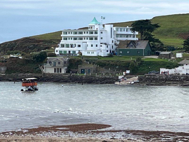 24 BURGH ISLAND CAUSEWAY, pet friendly, with pool in Bigbury-On-Sea