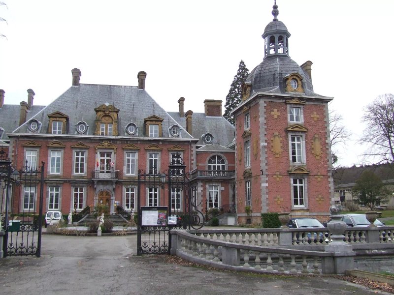 Chateau De La Neuville