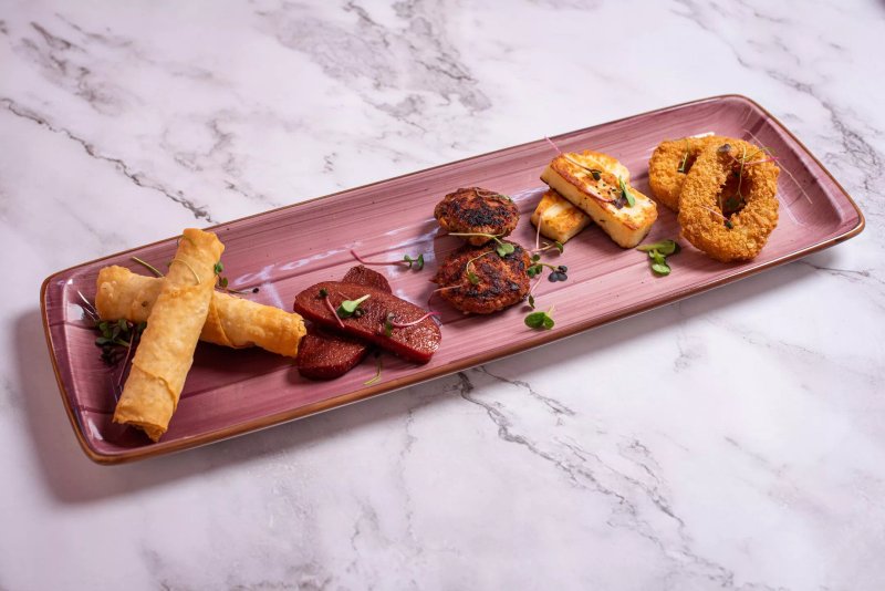 Firat Bistro Cocktail & Wine Lounge