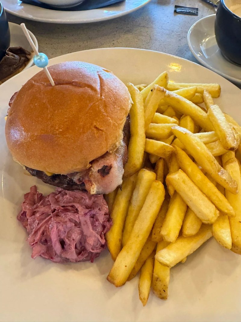 VG Bar & Grill