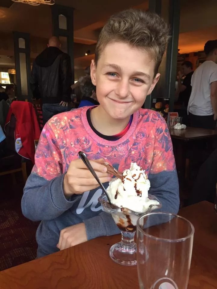 Plume Of Feathers Stonehouse Pizza & Carvery