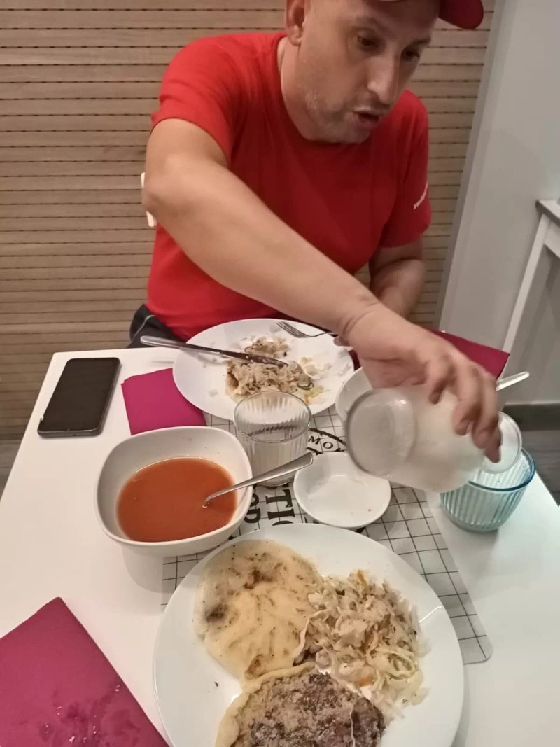 Kuxkatan Pizzeria & Pupuseria