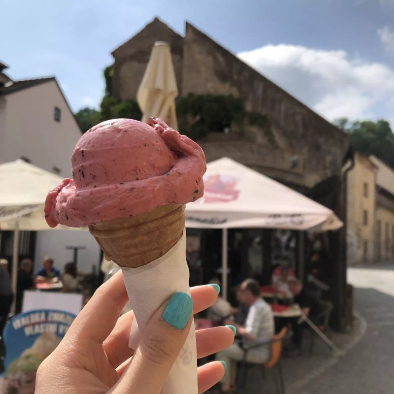 Monna Lisa Bar and Gelateria