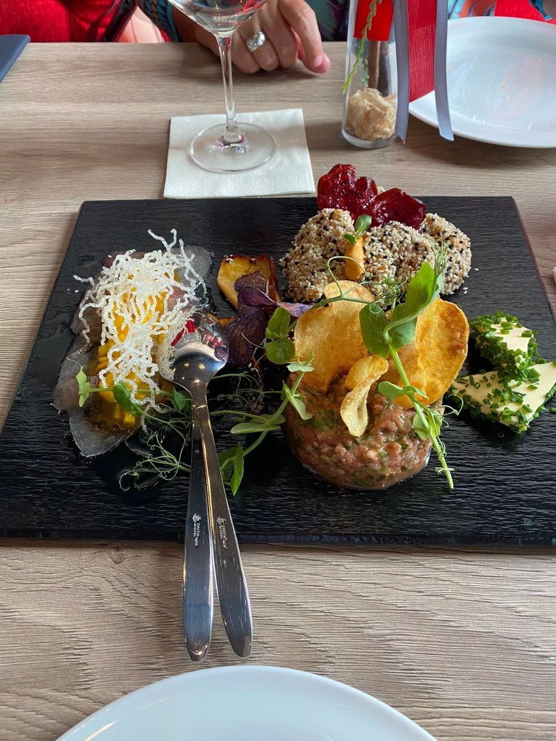 Le Bistro