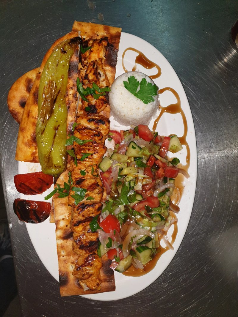 M & C Grill - Medebacher Grill