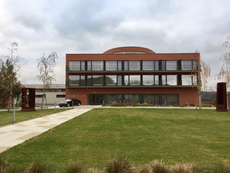 Hotel S-Port Veska