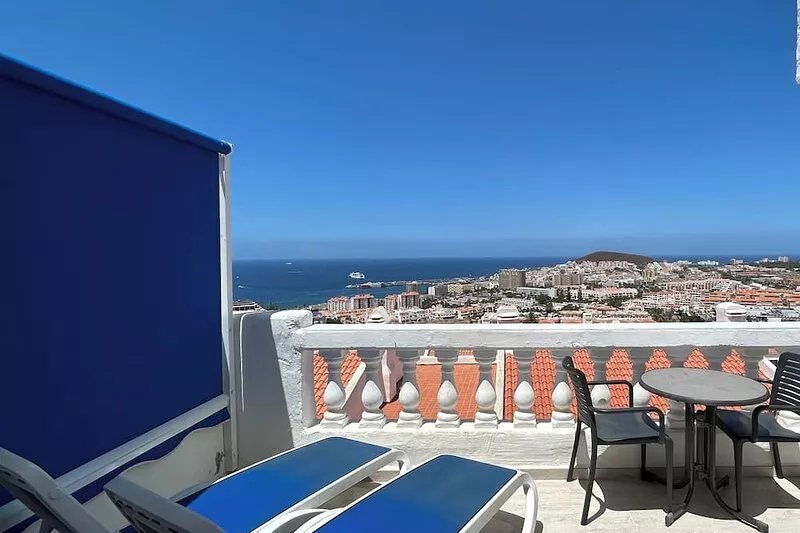 One bedroom penthouse with sea views(K117)