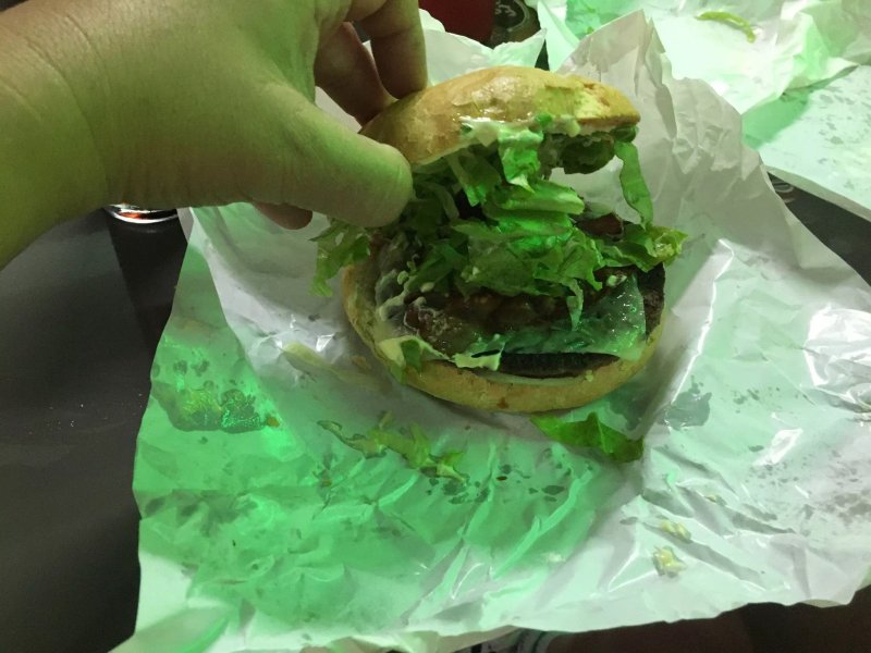 Cerveceria-Hamburgueseria Monty