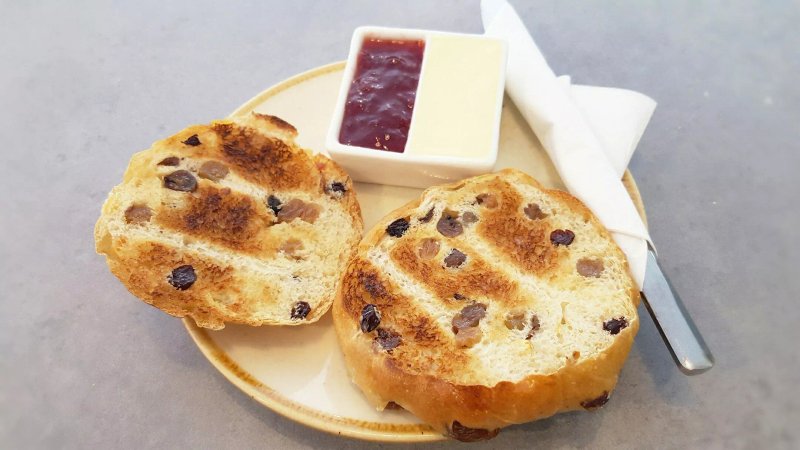 Honey's Bakery & Riverside Cafe