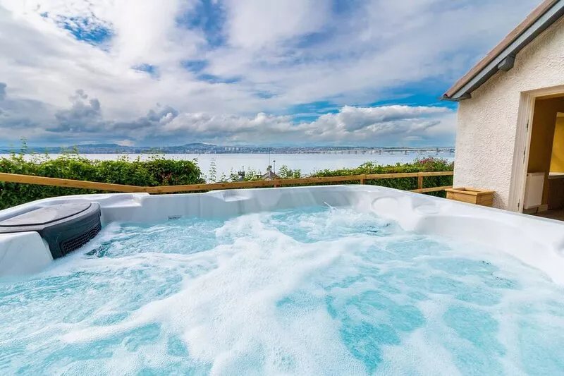River View Cottage with Hot Tub, nr St Andrews