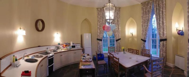 Clytha Castle