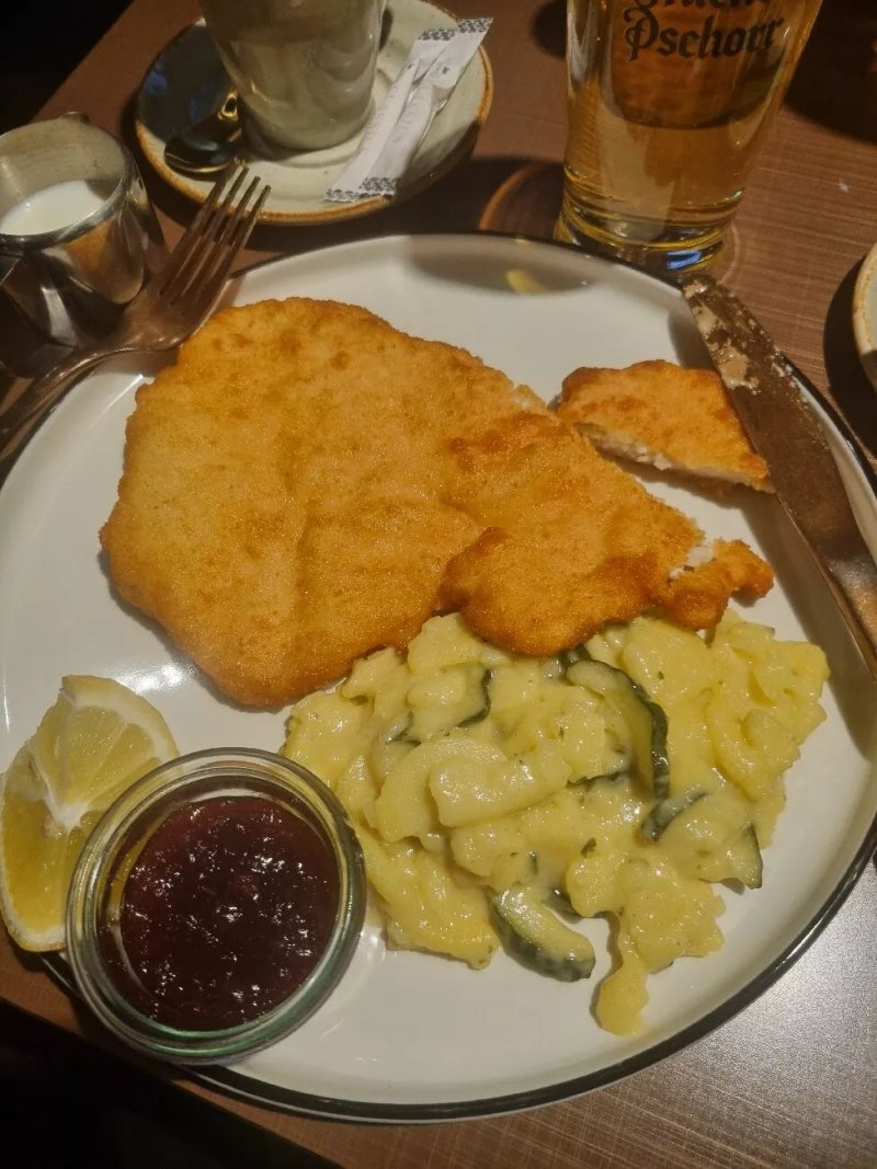 Champions Restaurant & Bar