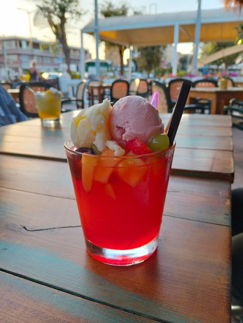 CippaLippa Fruit Cafe