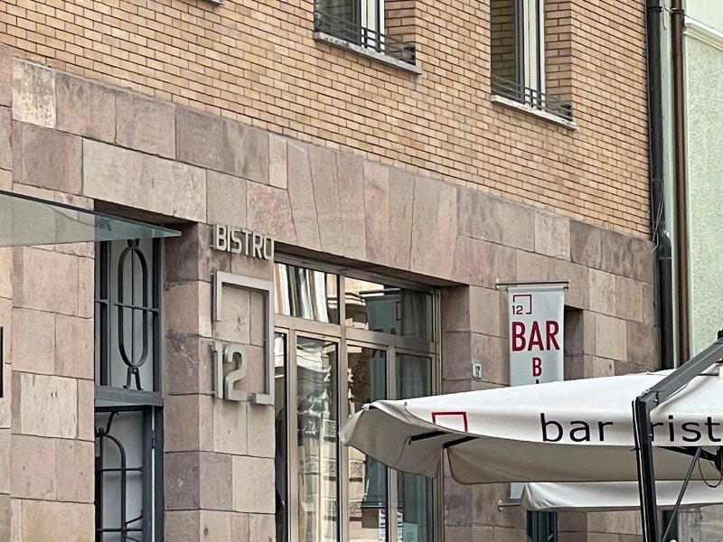 Bistro 12