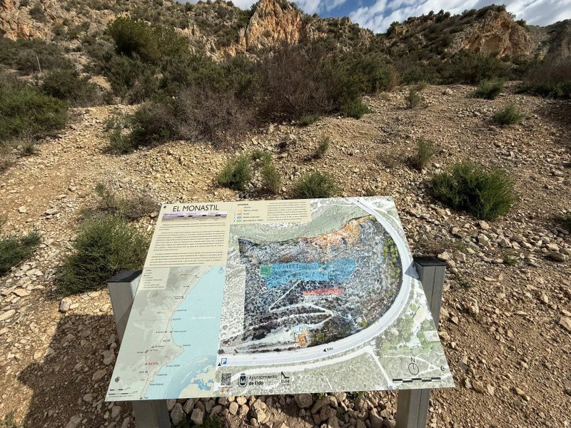 Yacimiento Arqueologico Del Monastil
