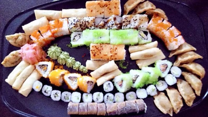 Niam Niam Sushi