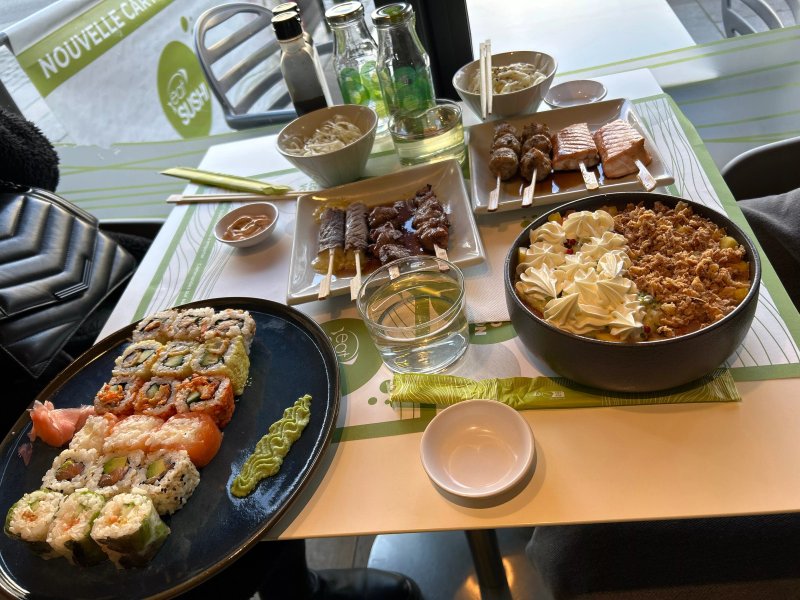 Eat Sushi